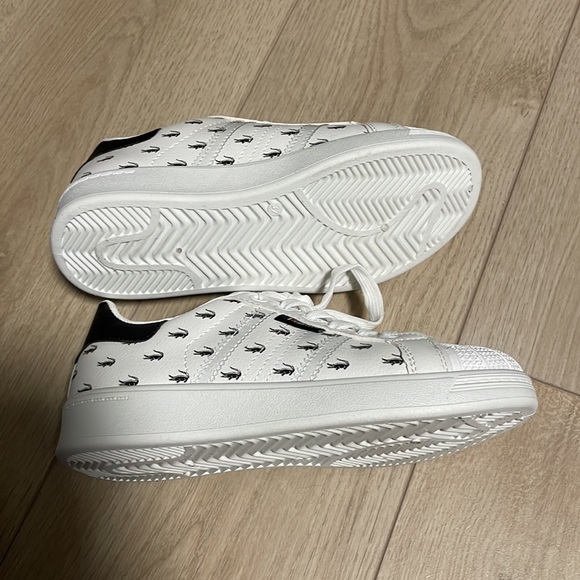 Brand new comfy 👟 - Picture 3 of 4